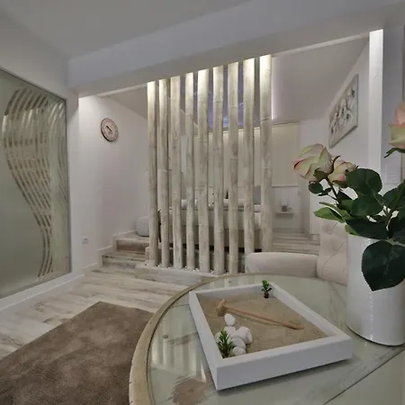 Apartment Joli