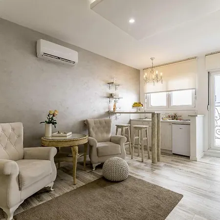 Joli Apartment
